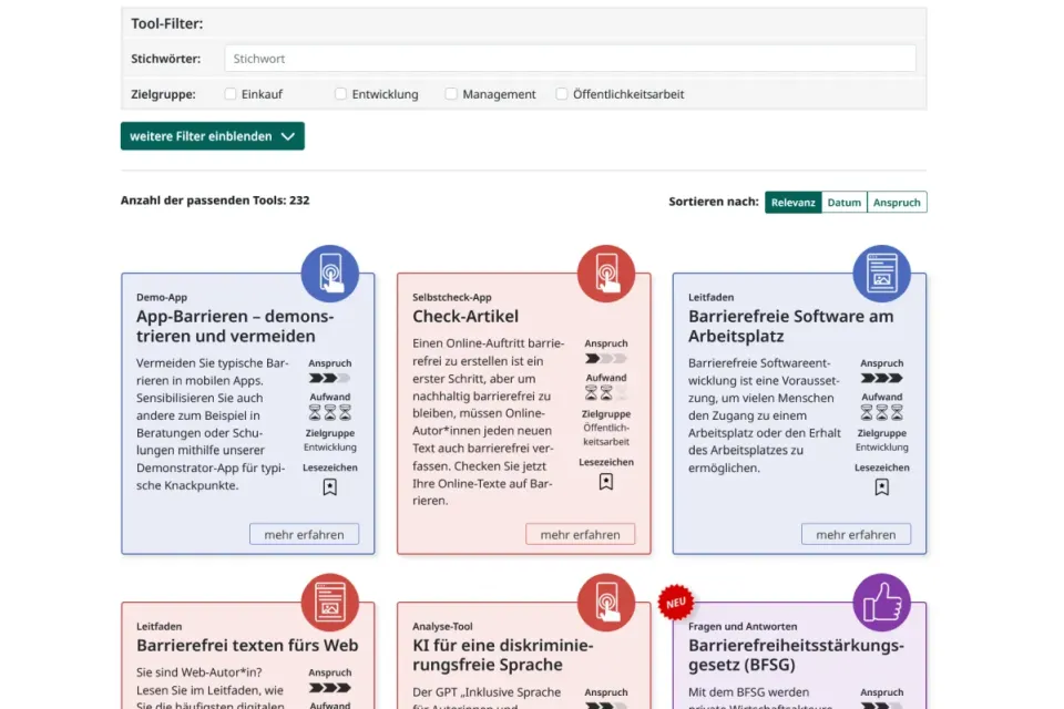 Screenshot der Toolbox mit den ersten 6 der 232 Tools in einer Kartendarstellung und Filteroptionen nach Stichwörtern und Zielgruppe.
