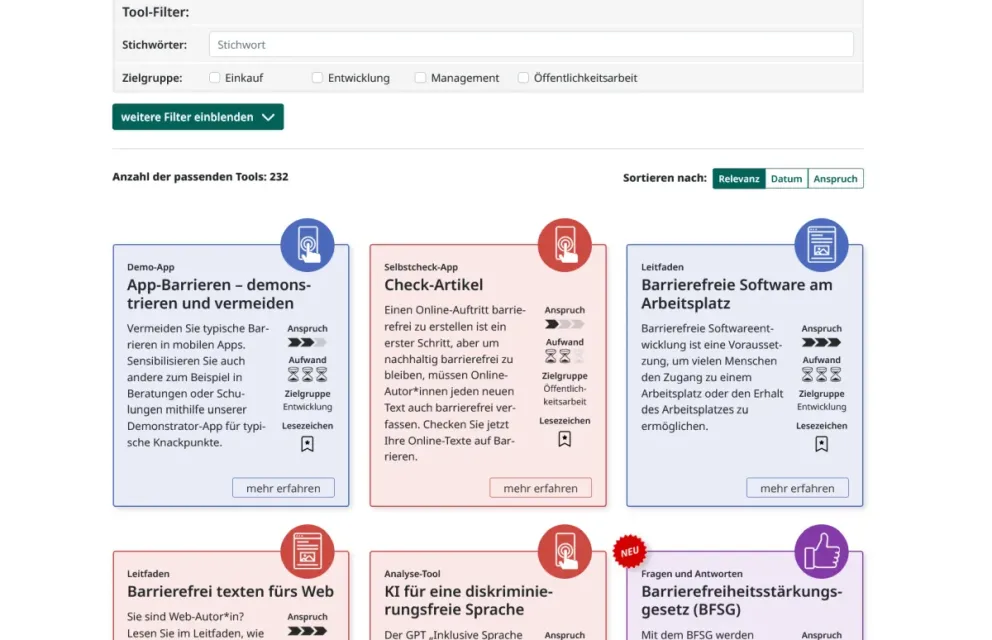 Screenshot der Toolbox mit den ersten 6 der 232 Tools in einer Kartendarstellung und Filteroptionen nach Stichwörtern und Zielgruppe.