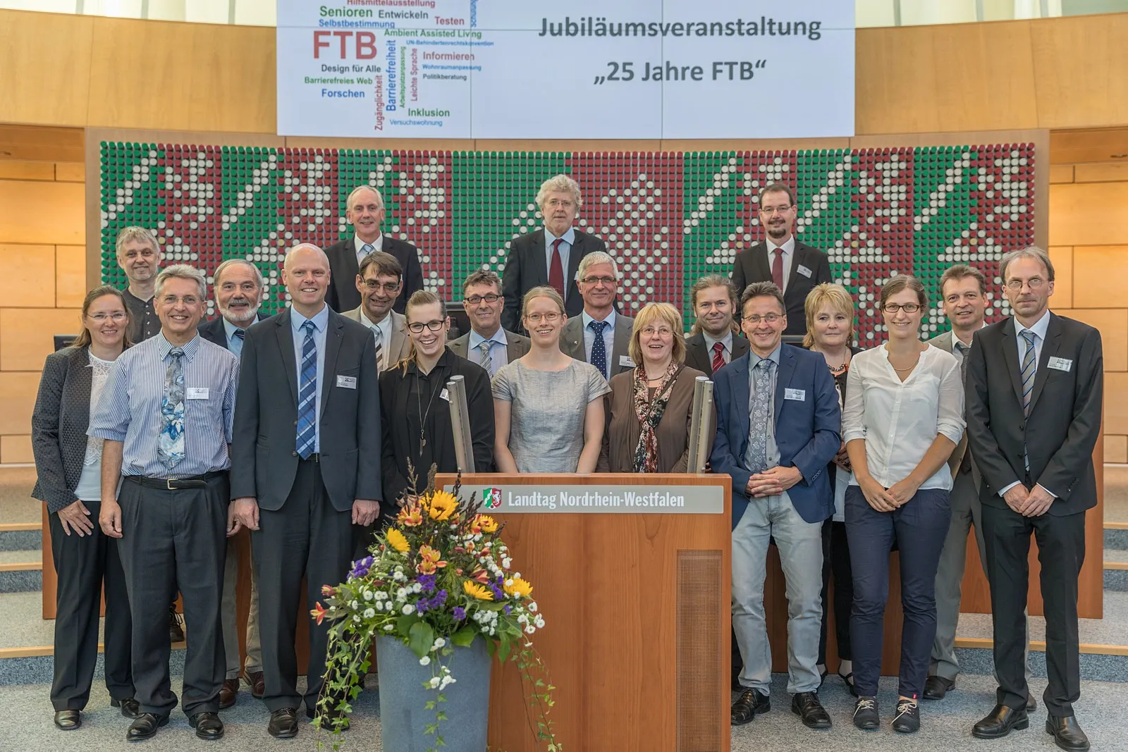 Gruppenbild des FTB-Teams im Landtag NRW.