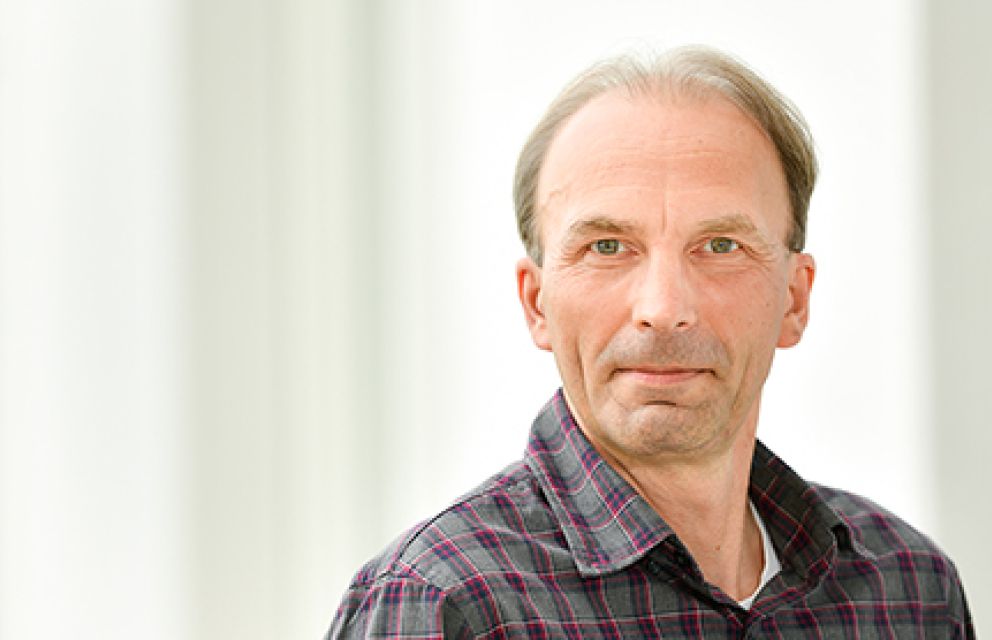 Portraitfoto: Rainer Schelletter